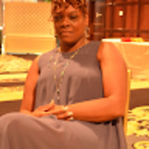 Meet your Posher, Cynthia